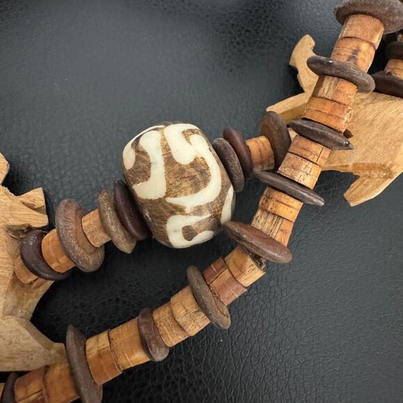 African Animal Necklace Flat Wood & African Beads, Zebra, Giraffe, Leopard, Lion - Picture 6 of 11